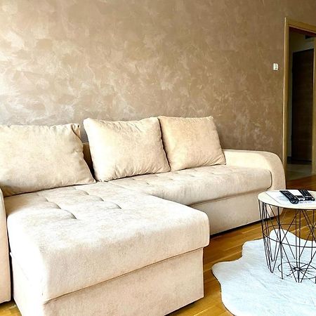 Nakii Apartmani 포드고리차 외부 사진