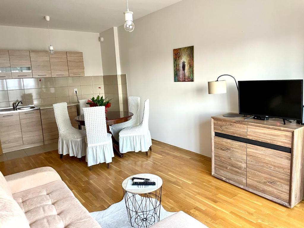 Nakii Apartmani 포드고리차 외부 사진