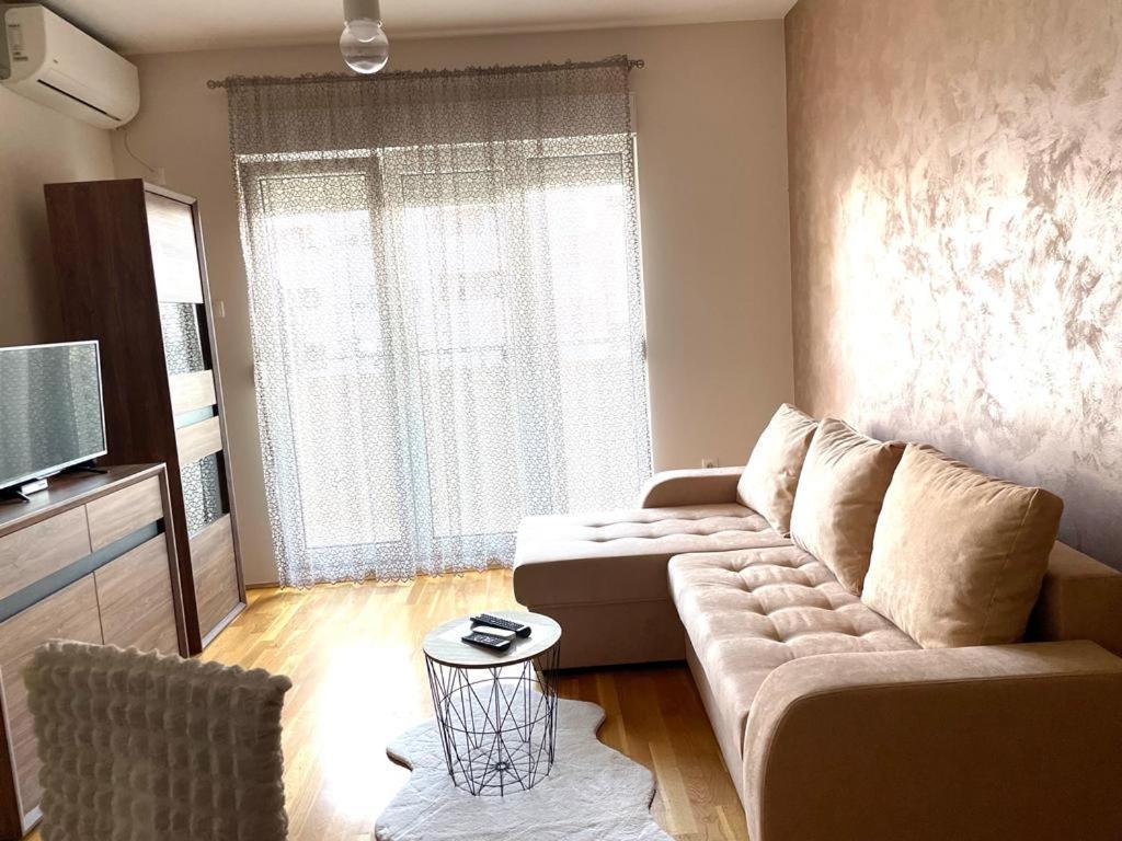 Nakii Apartmani 포드고리차 외부 사진